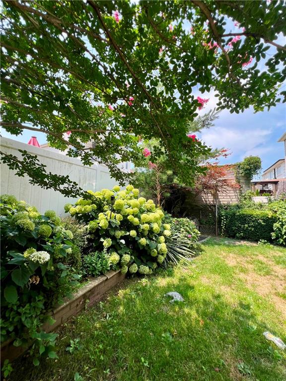 2436 East 74th Street Property Photo 9