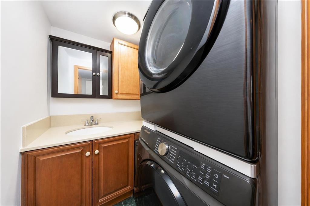 1669 Coleman Street Property Photo 7
