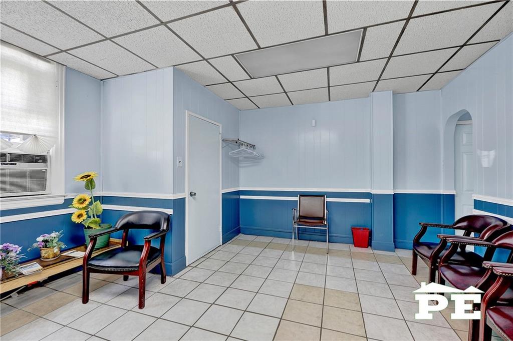 2773 86th Street Property Photo 4