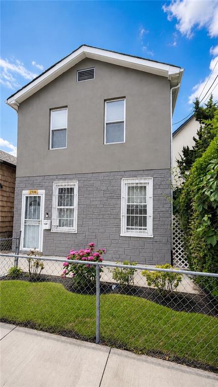 2906 Voorhees Avenue Property Photo 1
