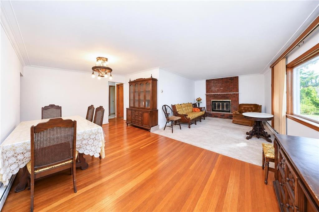 148 Radcliff Road Property Photo 4