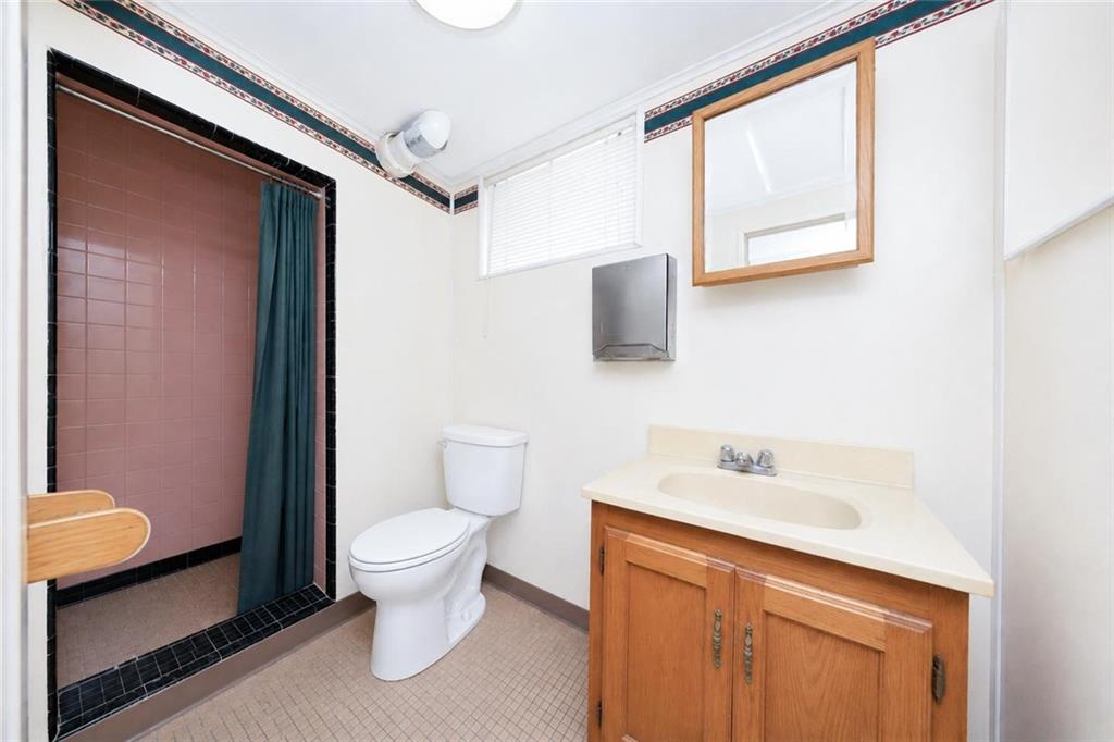 148 Radcliff Road Property Photo 9