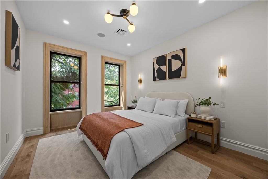 394 Bainbridge Street Property Photo 14