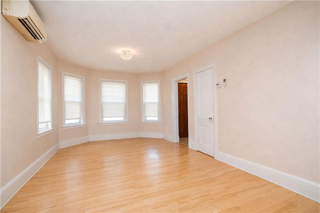 2529 West Street Property Photo 6