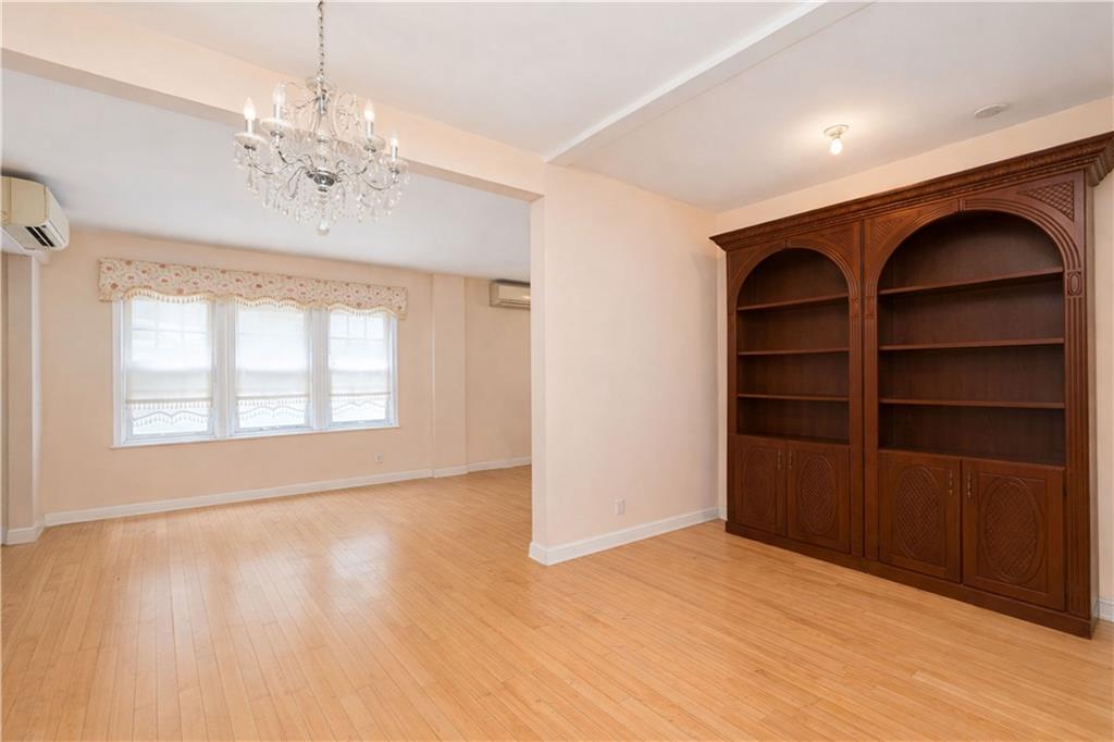 2529 West Street Property Photo 8