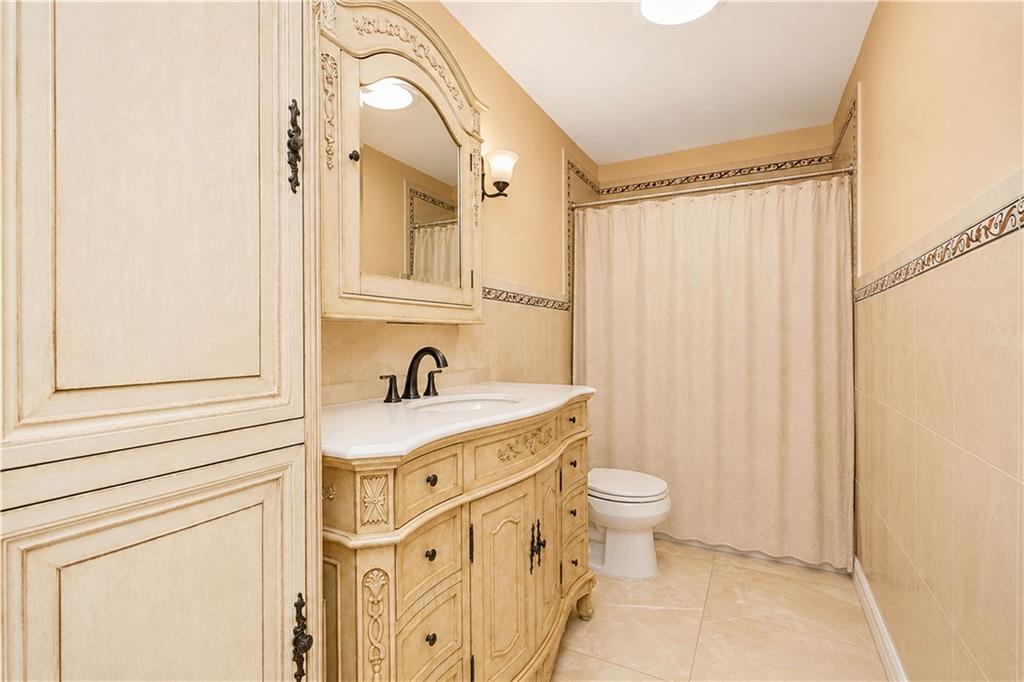 2529 West Street Property Photo 12