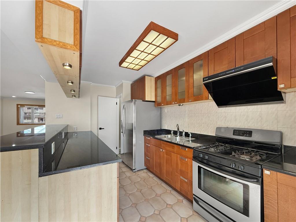 8885 15th Avenue Property Photo 10