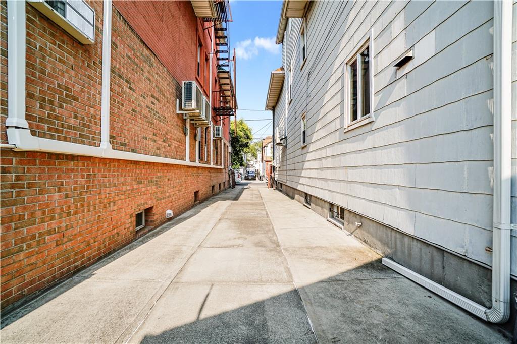 1844 West 11th Street Property Photo 3