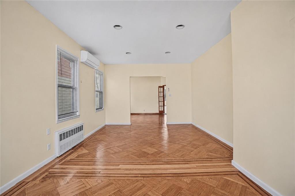 1844 West 11th Street Property Photo 6