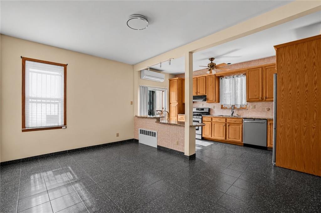 1844 West 11th Street Property Photo 10