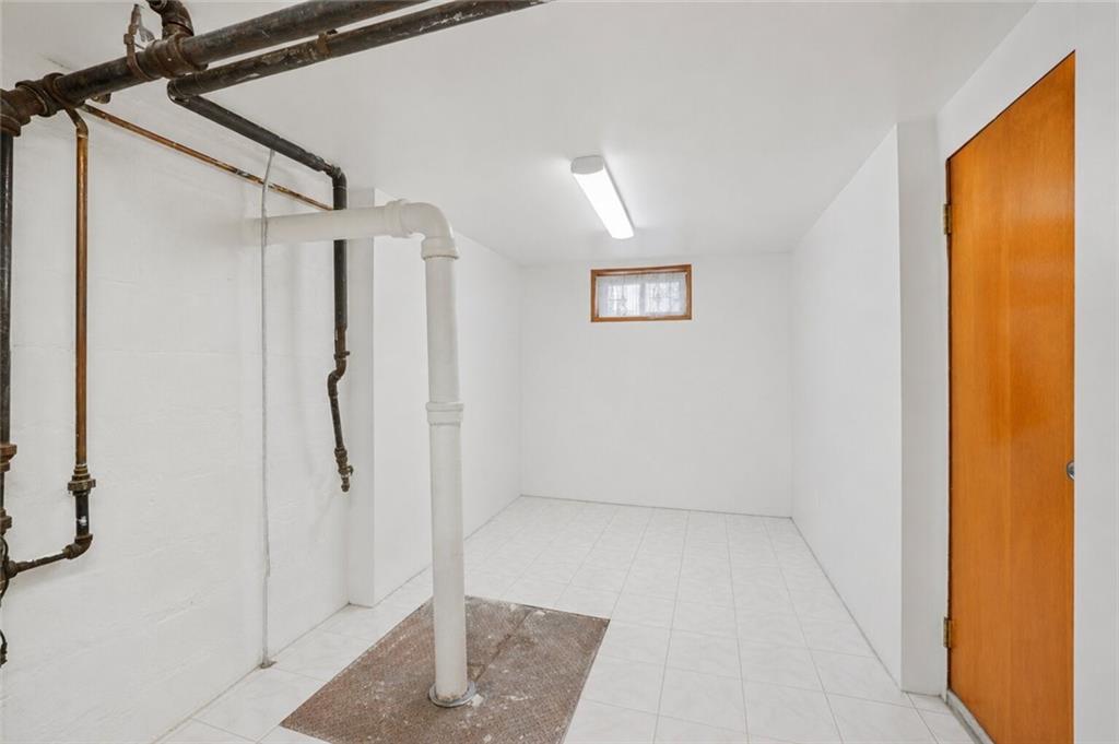 1844 West 11th Street Property Photo 23