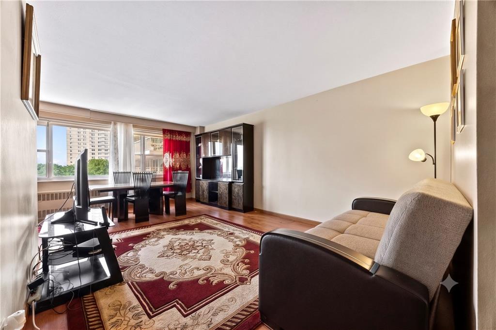 458 Neptune Avenue 6t Property Photo 3
