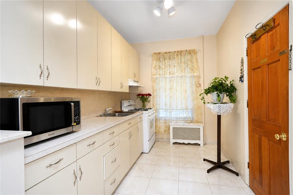 2032 84th Street Property Photo 10
