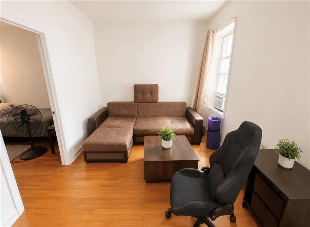 2805 Cropsey Avenue Property Photo 3