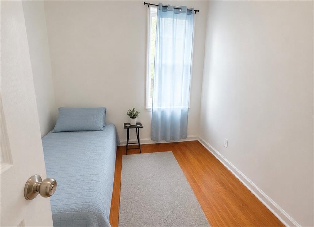 2805 Cropsey Avenue Property Photo 6