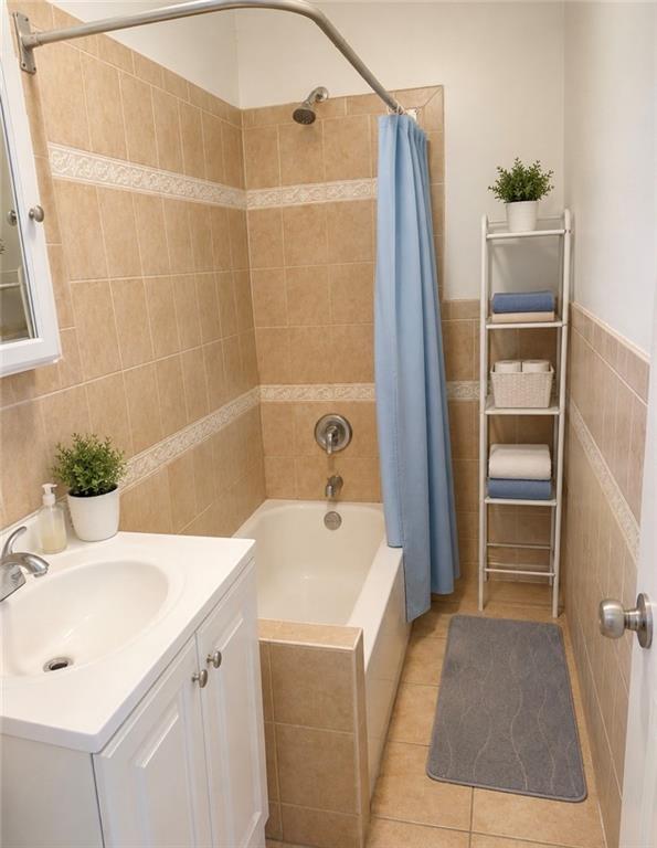 2805 Cropsey Avenue Property Photo 9