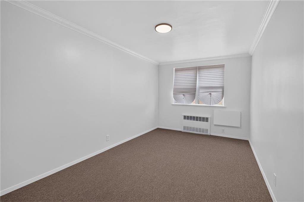 1122 East 57th Street Property Photo 11