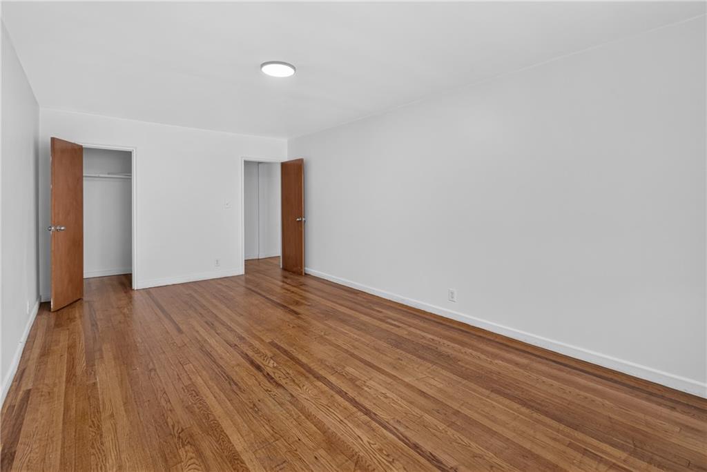 1122 East 57th Street Property Photo 26