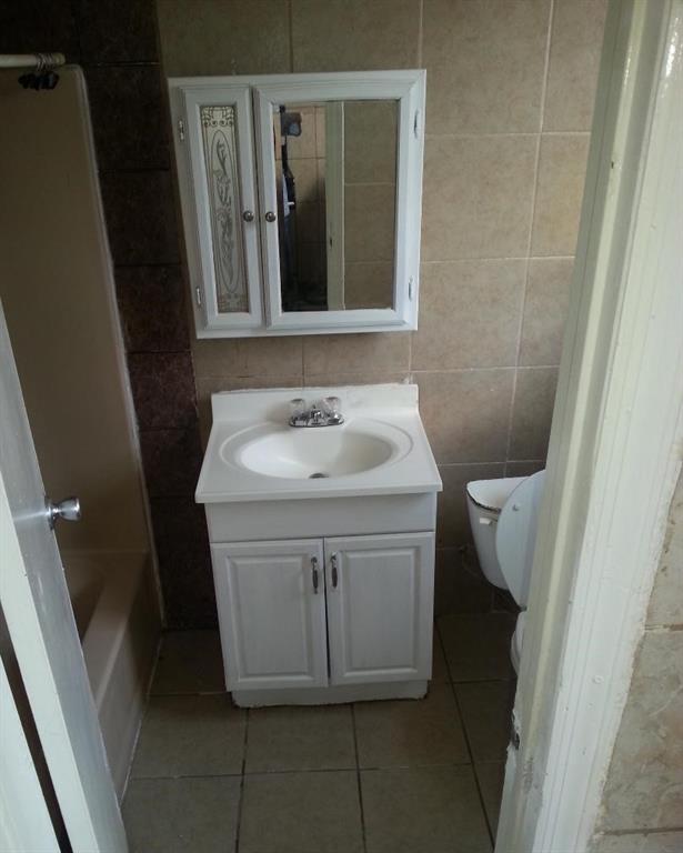 76 Grove Avenue Property Photo 6