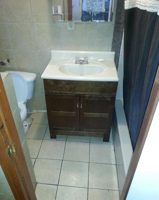 76 Grove Avenue Property Photo 8