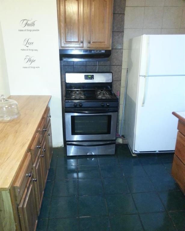 76 Grove Avenue Property Photo 19