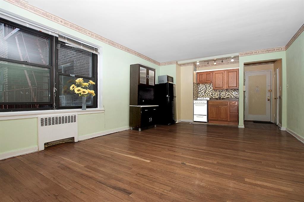 2821 Kings Highway 4m Property Photo 4