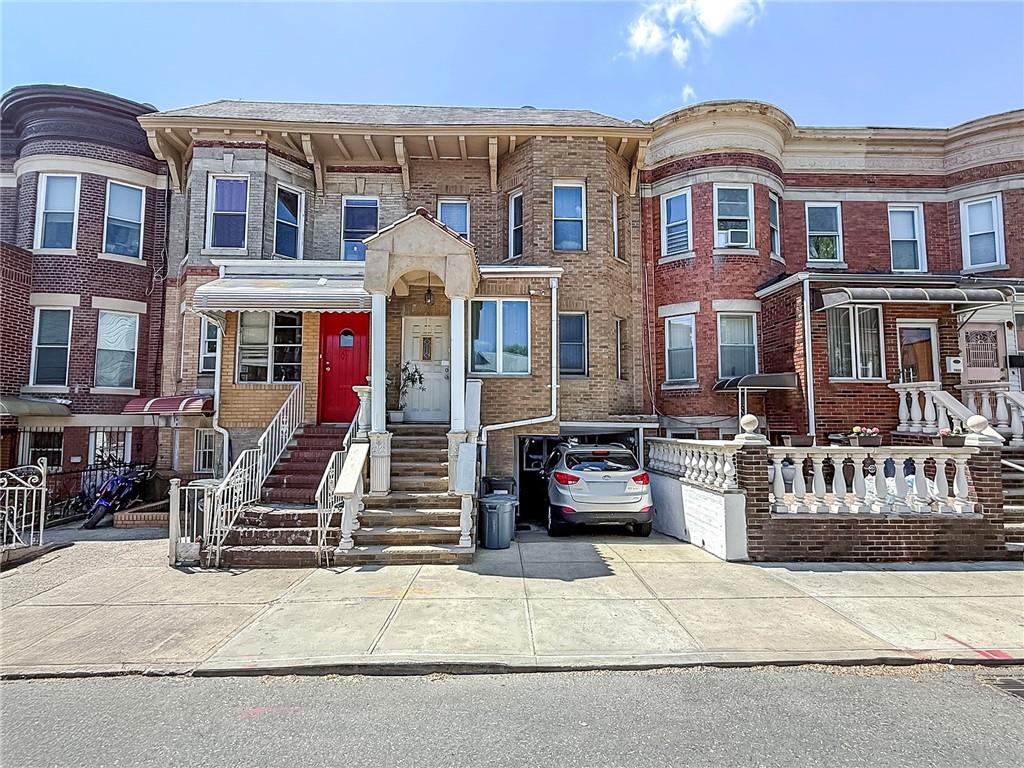 1866 70th Street Property Photo 1