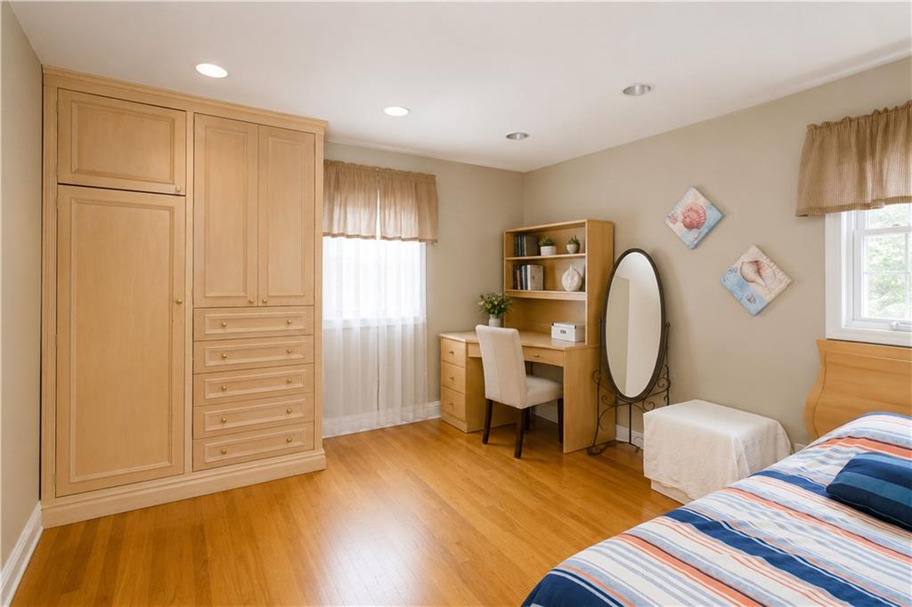 2445 East 65th Street Property Photo 17