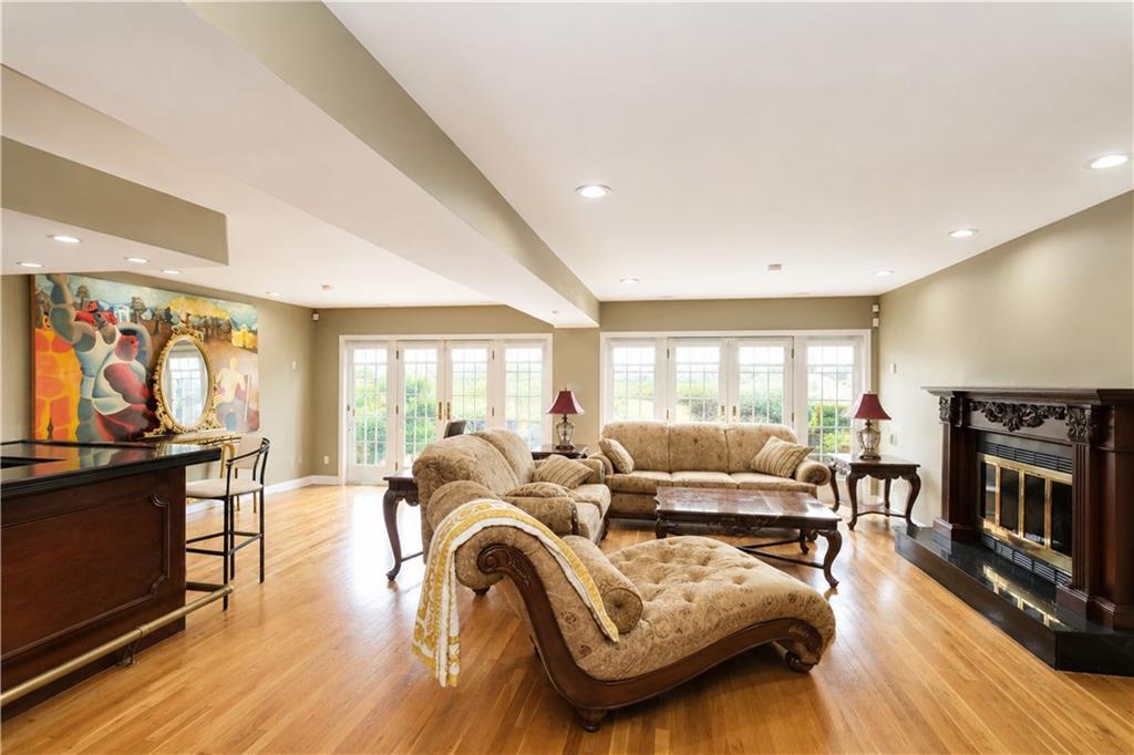 2445 East 65th Street Property Photo 31