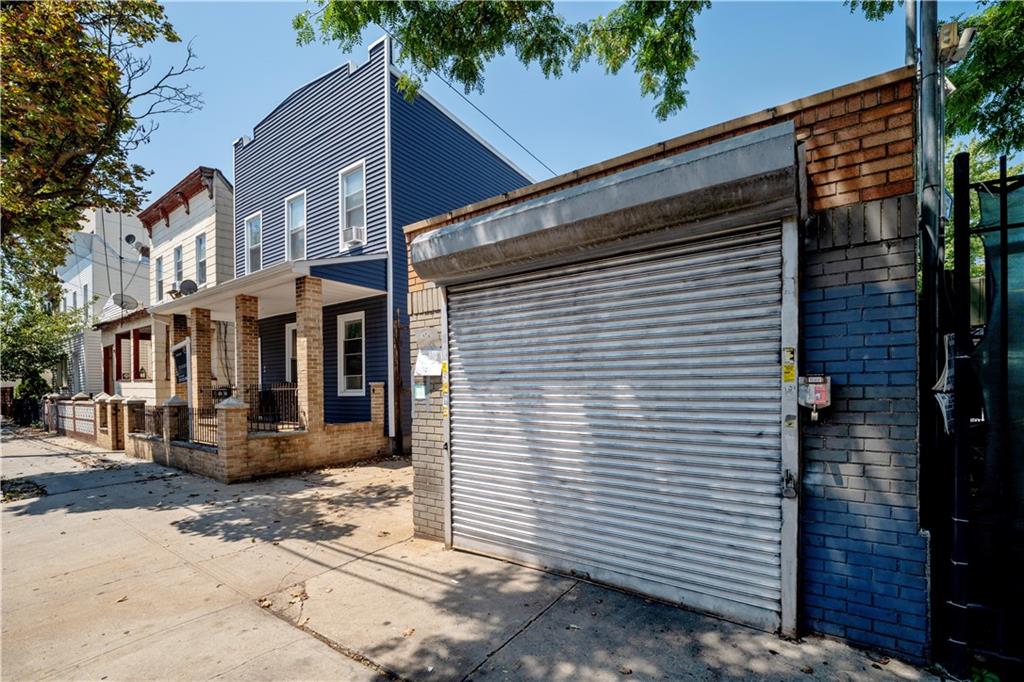 1629 Decatur Street Property Photo 4
