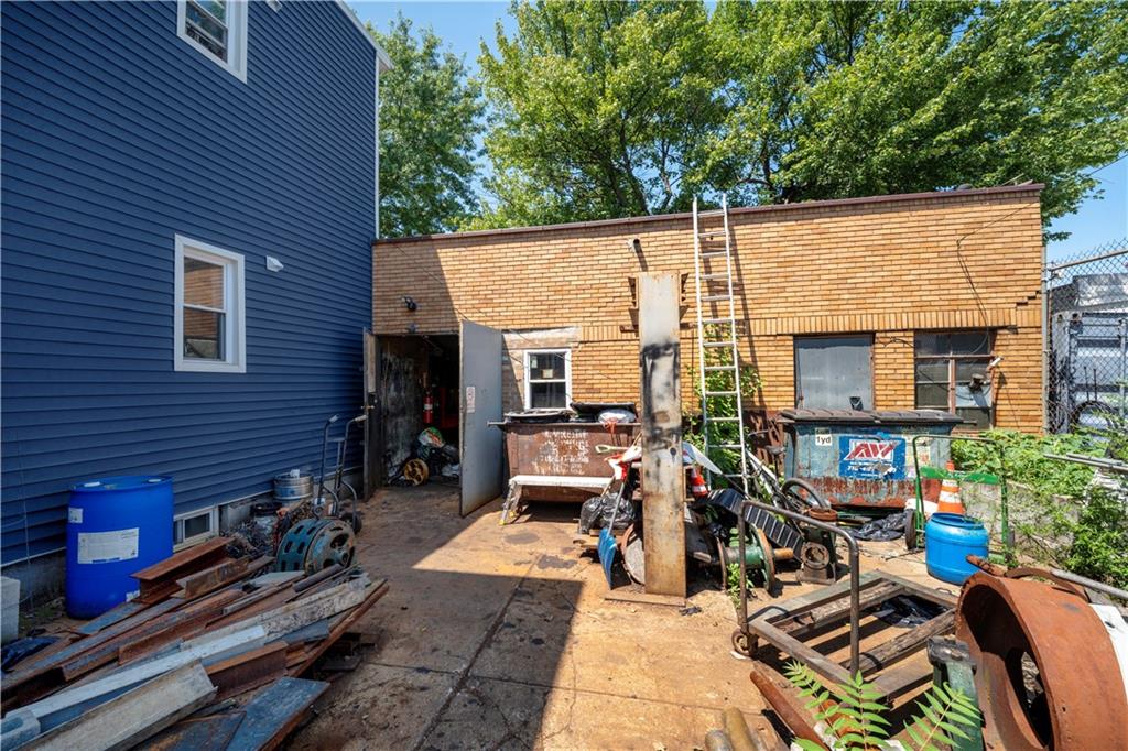 1629 Decatur Street Property Photo 6