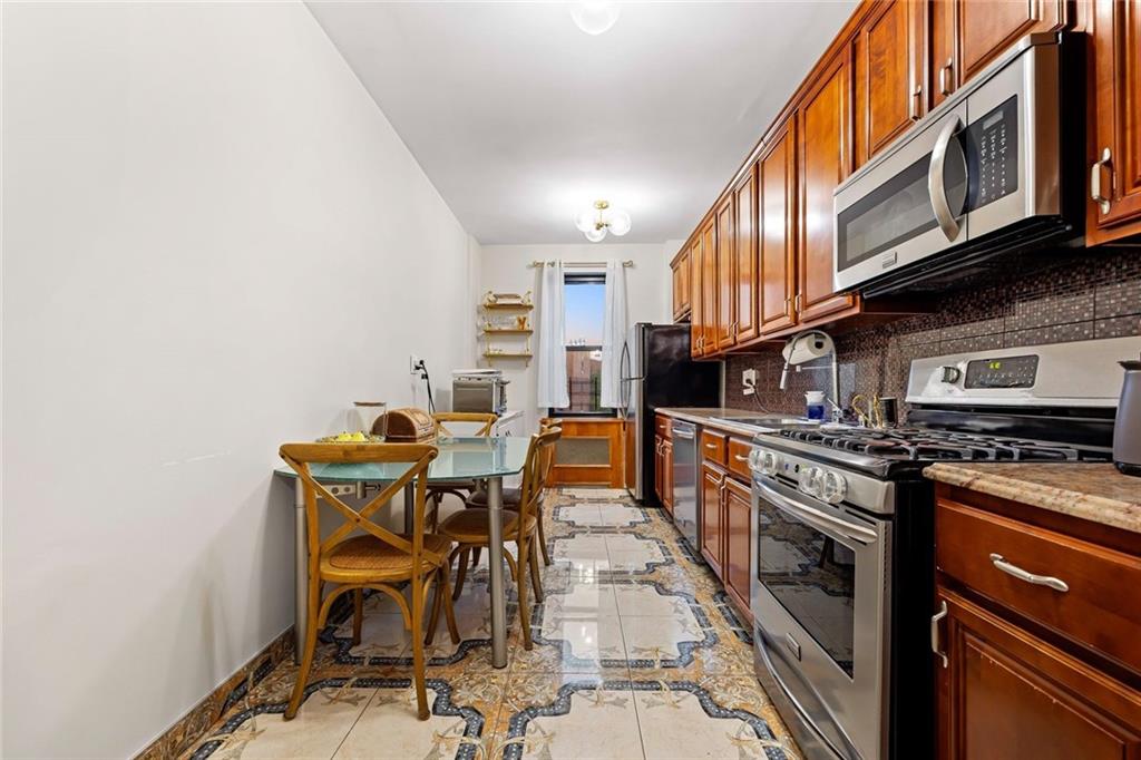 2020 Kings Highway 5e Property Photo 7