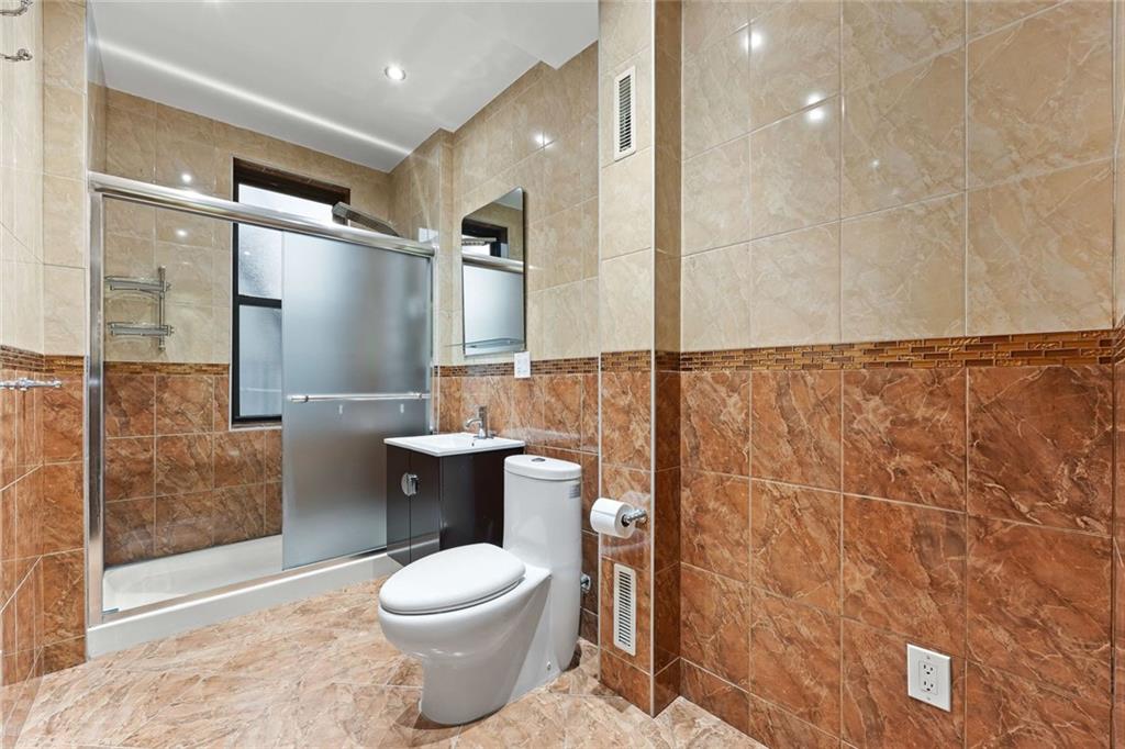 2020 Kings Highway 5e Property Photo 17