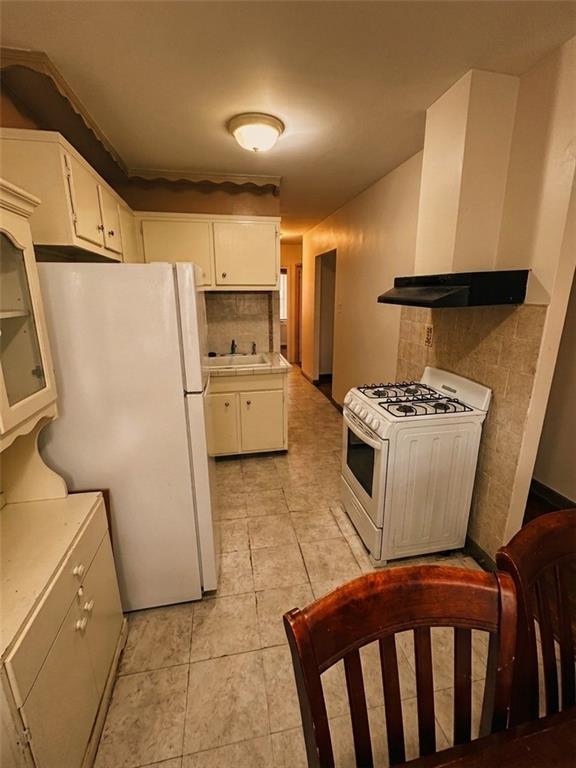 48-17 58th Street Property Photo 4