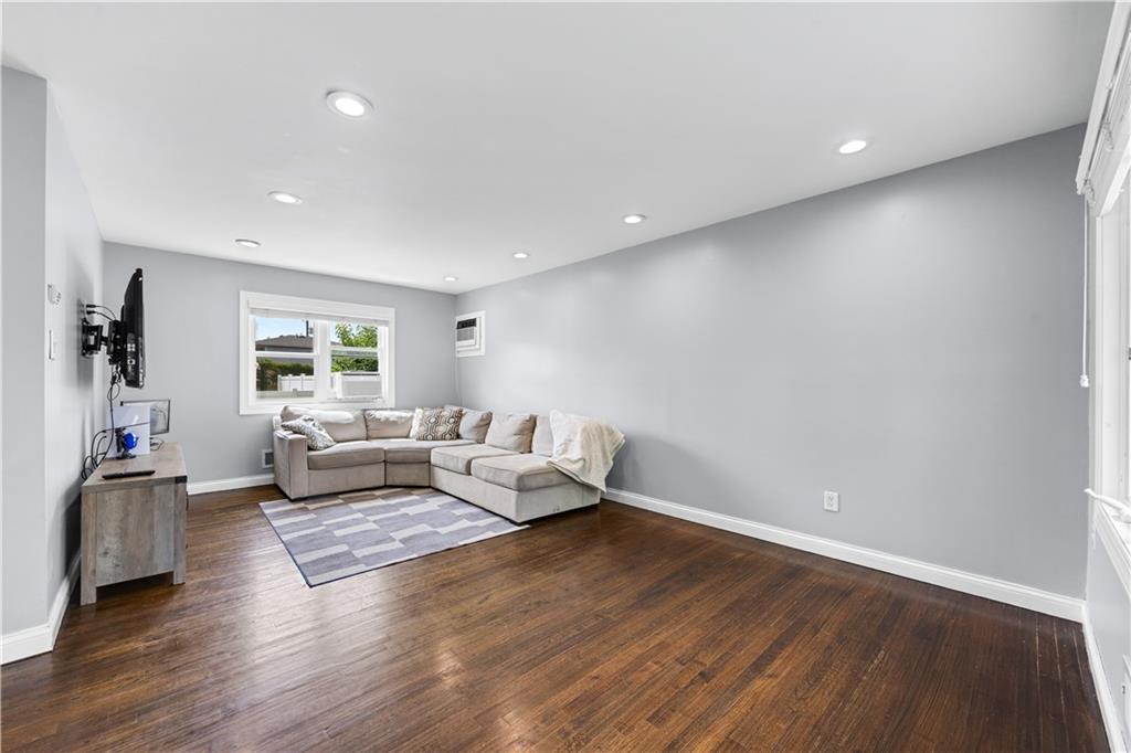 98 Wilder Avenue Property Photo 3