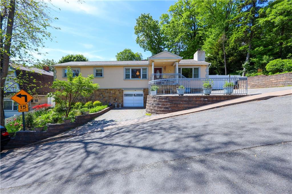 93 Centre Avenue Property Photo 1