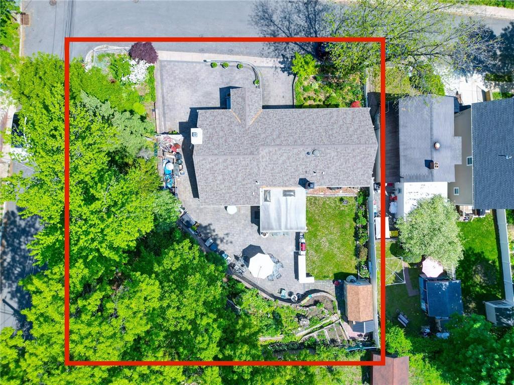 93 Centre Avenue Property Photo 3