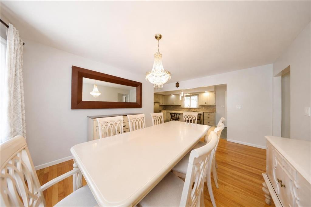 93 Centre Avenue Property Photo 8