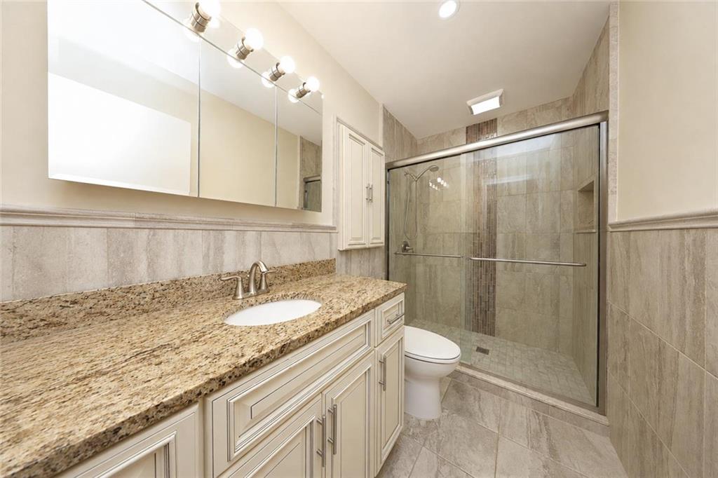 93 Centre Avenue Property Photo 14