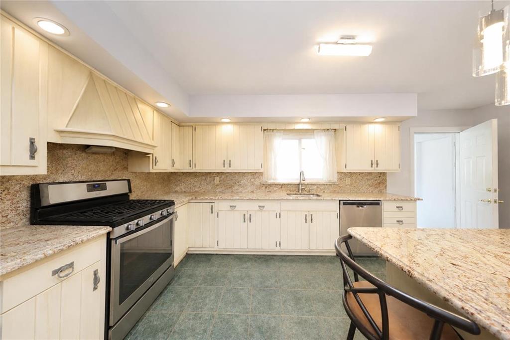 93 Centre Avenue Property Photo 17