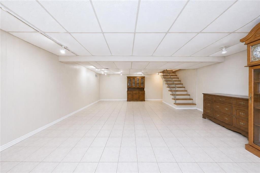 93 Centre Avenue Property Photo 25