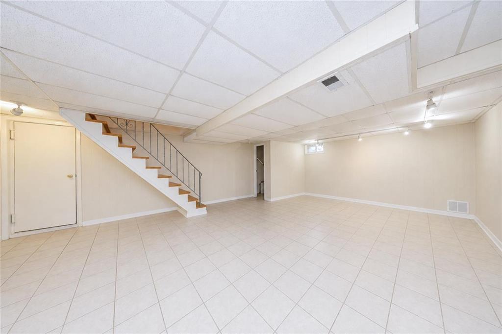 93 Centre Avenue Property Photo 26