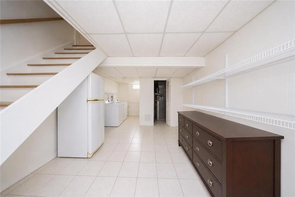 93 Centre Avenue Property Photo 27