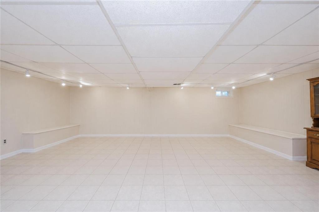93 Centre Avenue Property Photo 29
