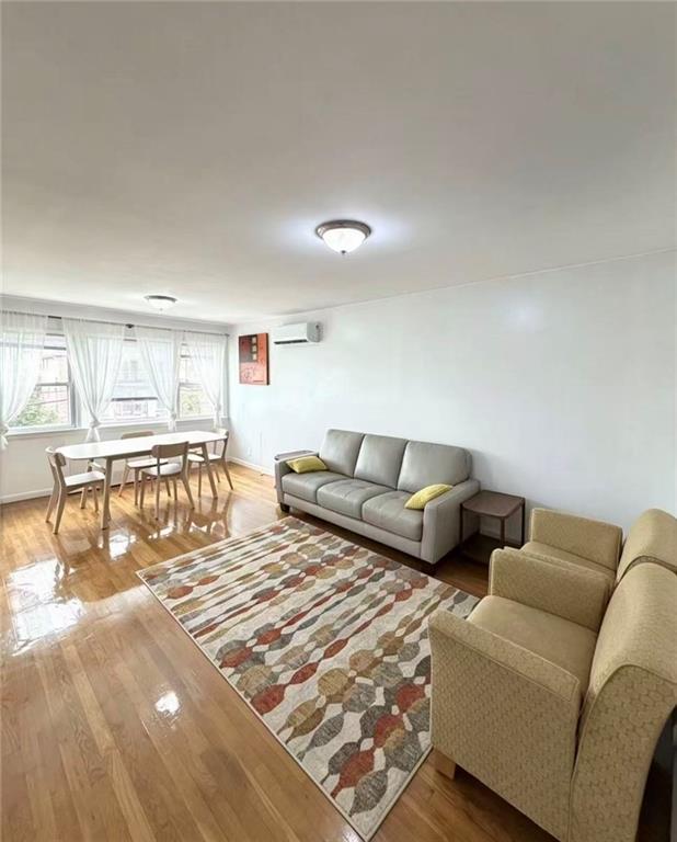 4327 215th Street Property Photo 7
