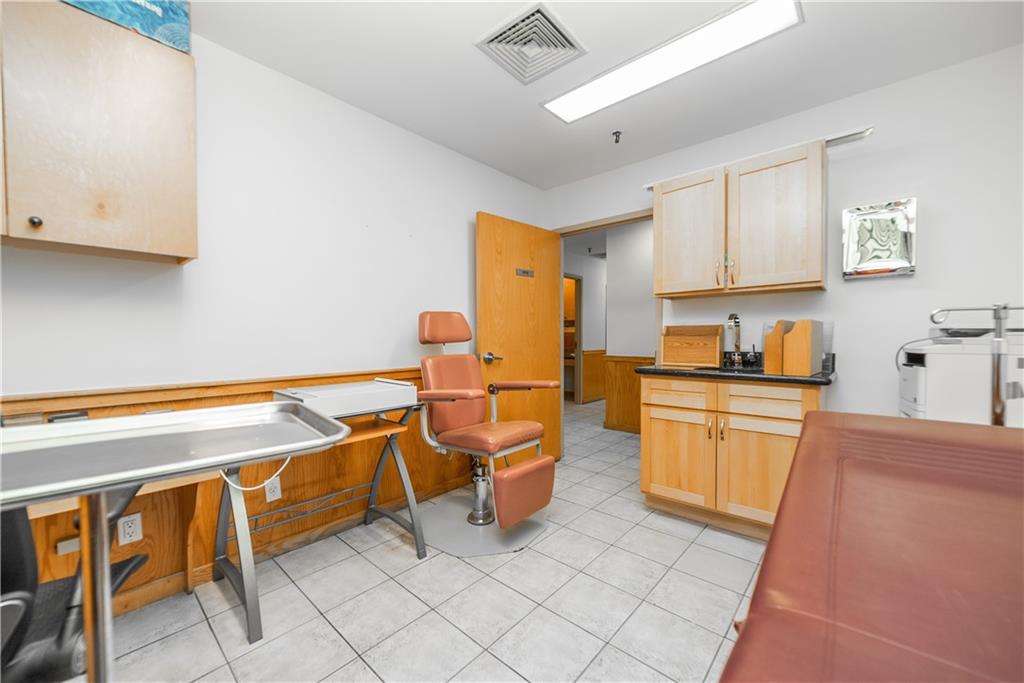 1749 East 16th Street 1 Property Photo 22
