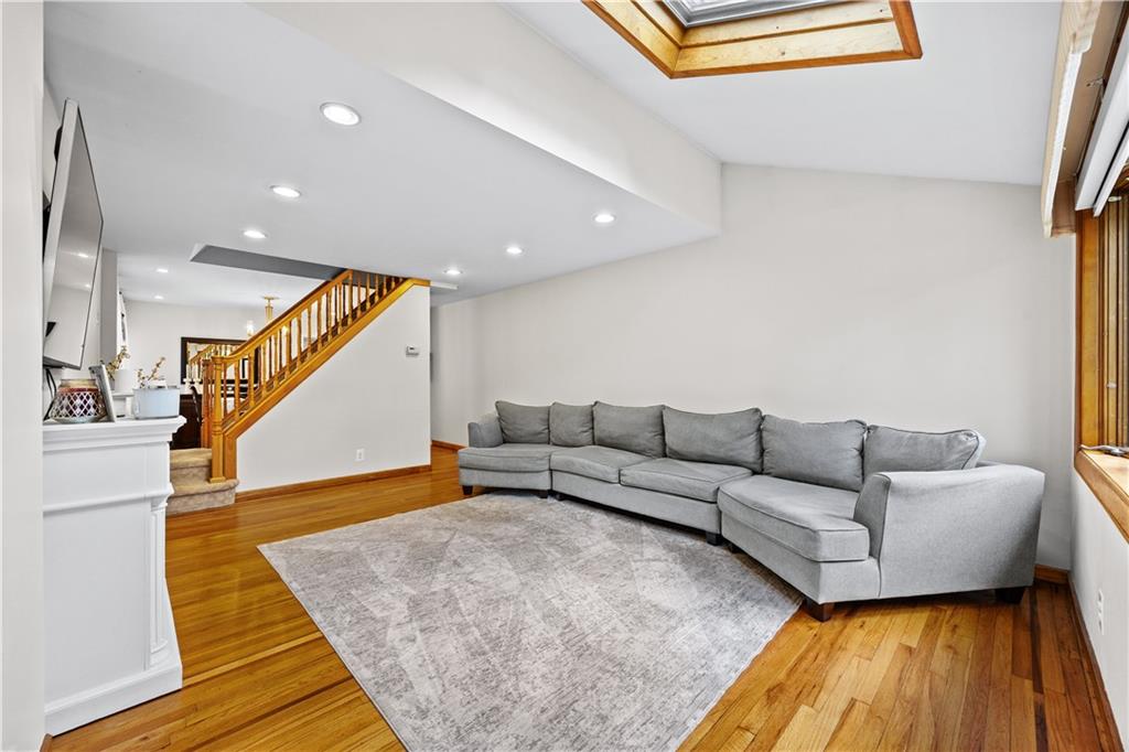 3506 Fillmore Avenue Property Photo 3