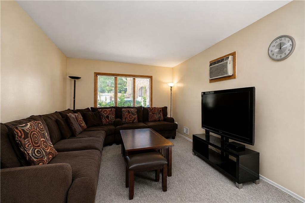 70 Roosevelt Avenue Property Photo 8
