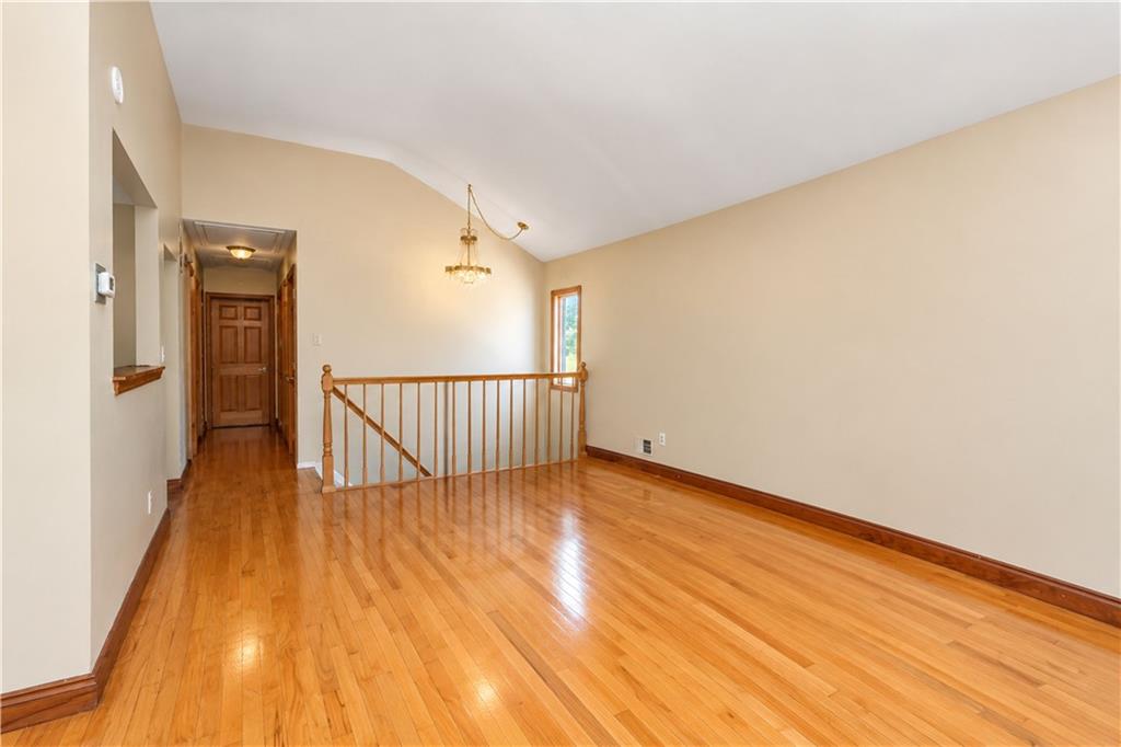 70 Roosevelt Avenue Property Photo 18