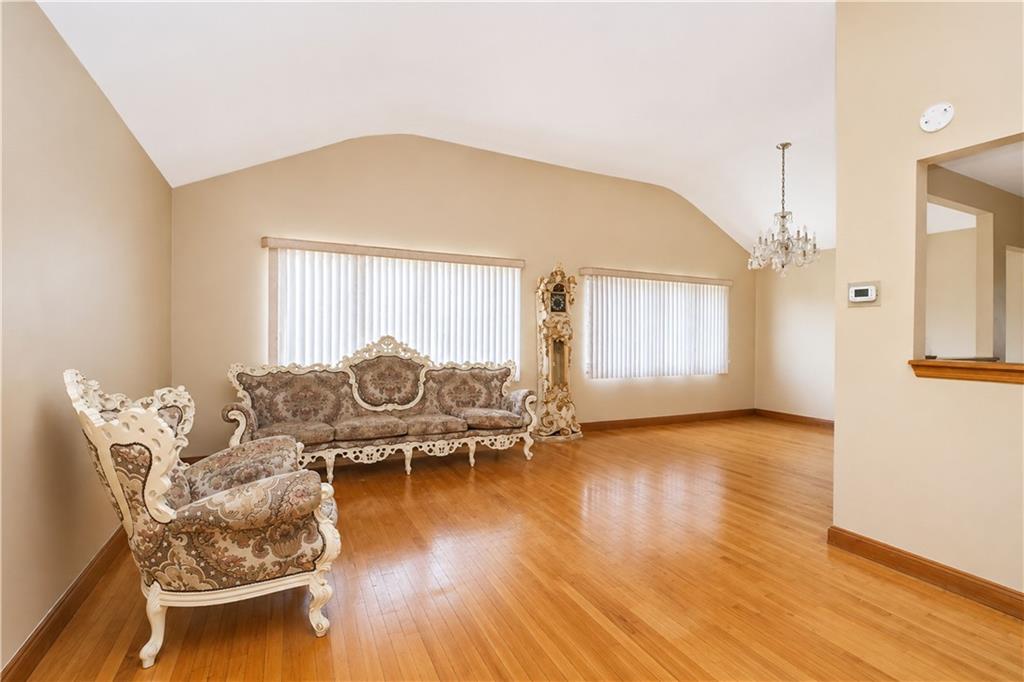 70 Roosevelt Avenue Property Photo 19